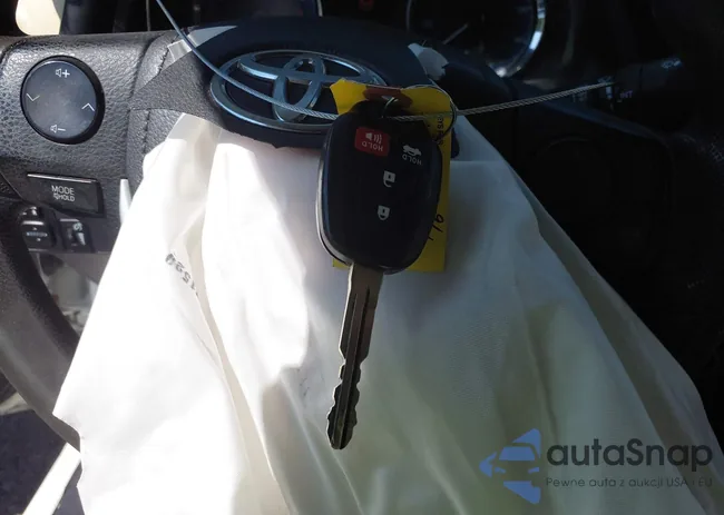 2T1BURHE6JC062284: 43176393