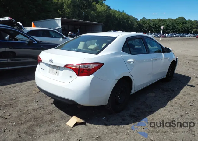 2T1BURHE6JC062284: 43176393