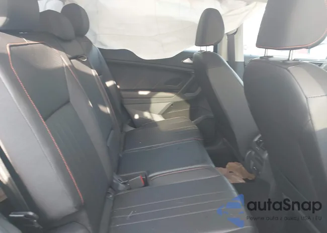 3VV3B7AX7RM201174: 43176450