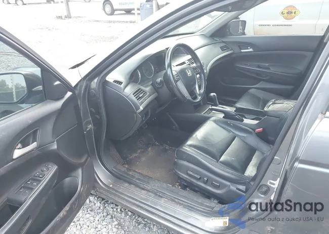 1HGCP2F69BA128834: 43177071