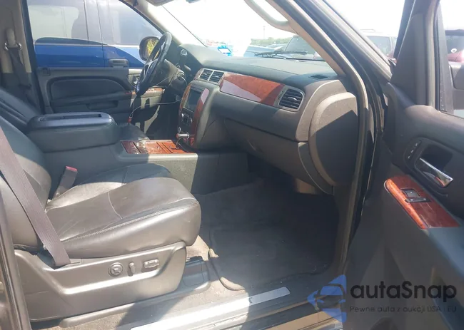 1GNSCCE03BR132301: 43177122