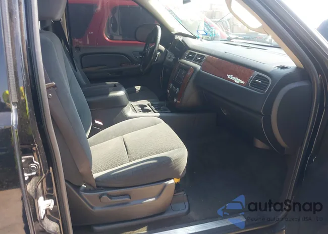 1GNFC13087R349956: 43177125