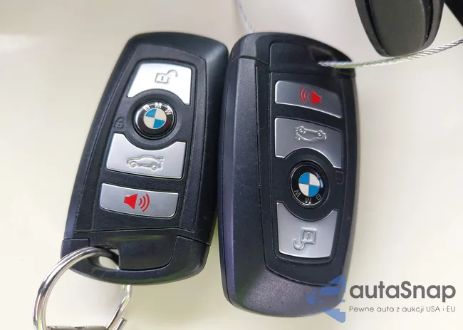 WBAXH5C59DDW12558: 43177240