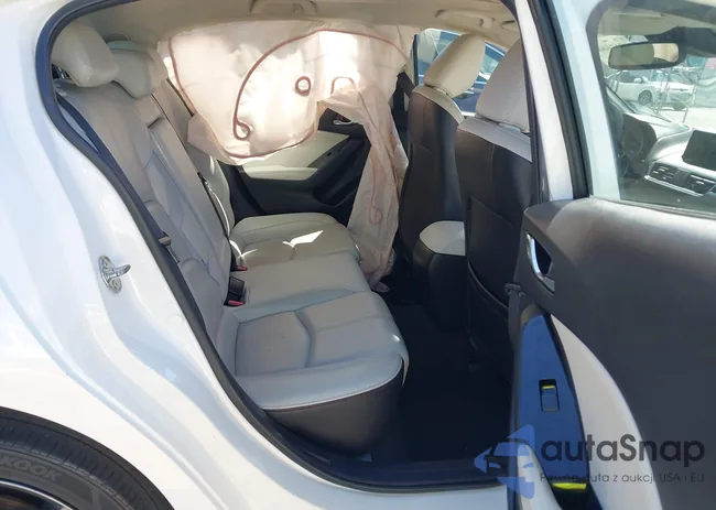 3MZBN1M31JM256048: 43176667