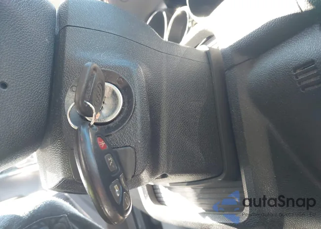 5GAKVBKDXGJ279758: 43176818