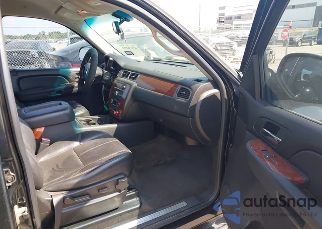 1GNFC26089R191316: 43176871