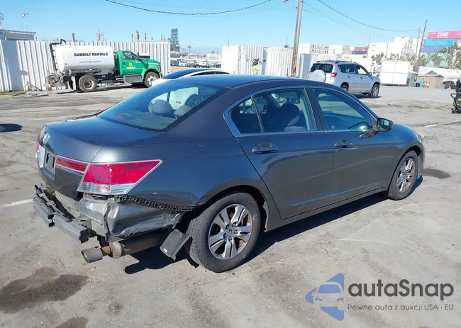 1HGCP2F47CA087751: 43176888