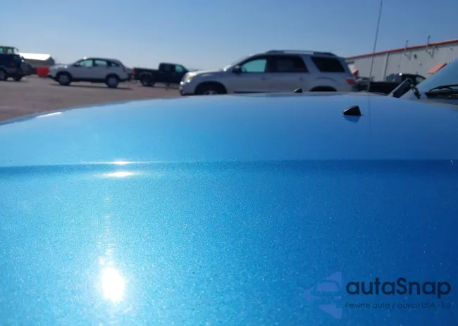 1J4FT28B09D206079: 43178547