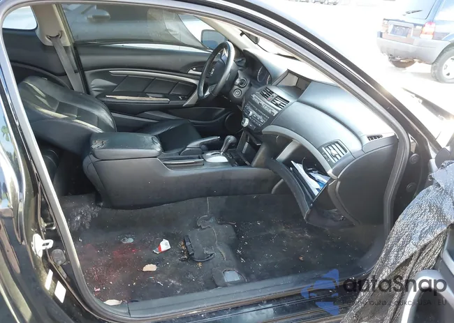 1HGCS2B8XCA003221: 43177779