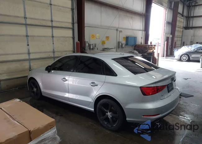 WAUBFGFF7F1011251: 43177790