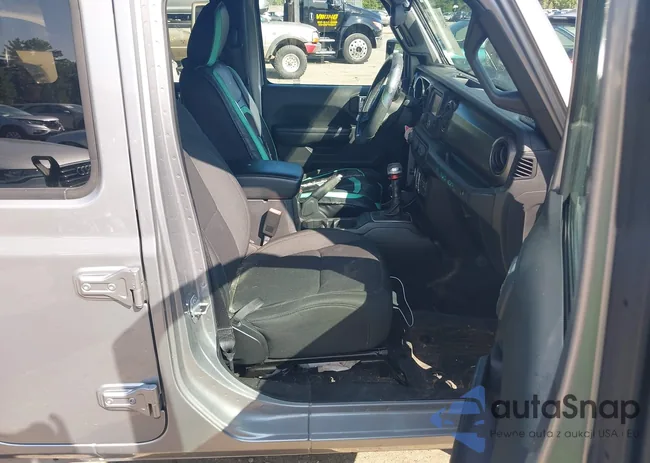 1C4HJXDG3JW299918: 43179049