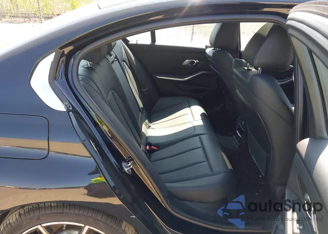 WBA5R7C58KAJ80298: 43179144