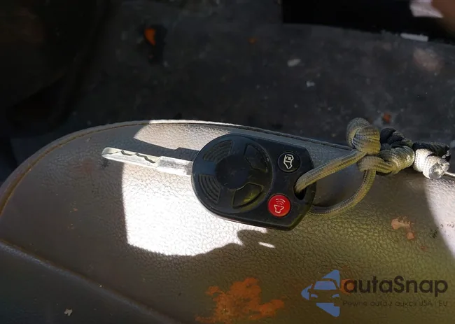 1FTYR1YM5HKA09721: 43179309