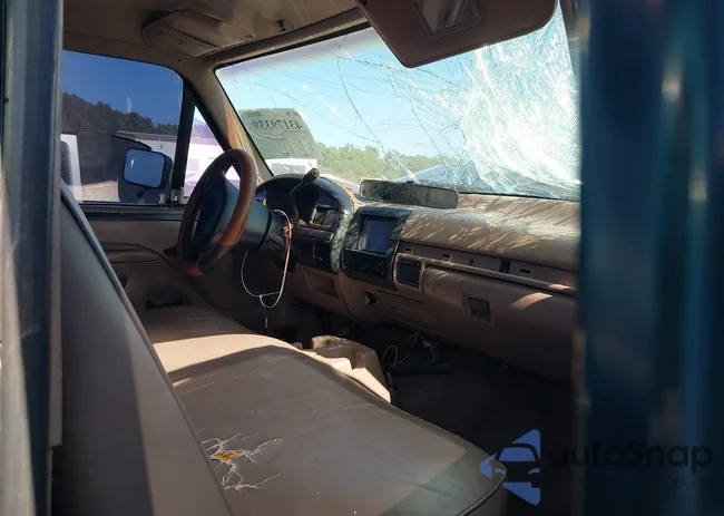 1FTHX26F4VEC48185: 43179339