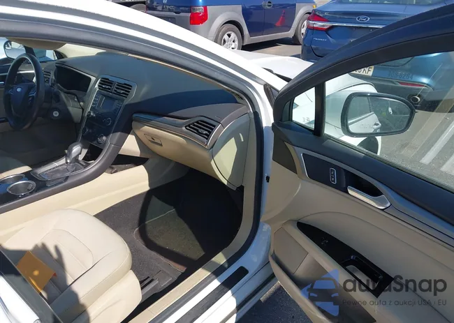 3FA6P0HD6ER131086: 43179375