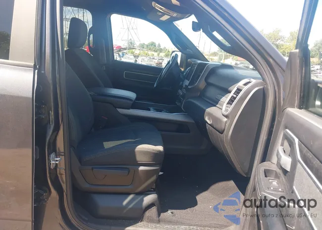 3C6UR5DJ7LG157751: 43179497