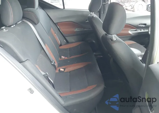 3N1CP5DV6RL520167: 43179525