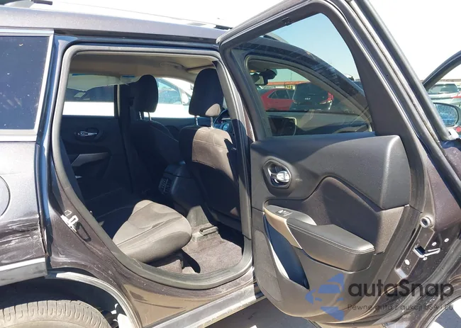 1C4PJMCS2HW634855: 43178680