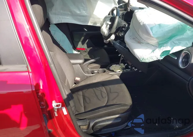 3KPF24AD5RE777470: 43178783