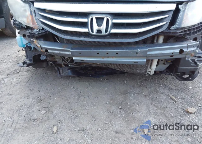 1HGCP2F36BA108658: 43178785