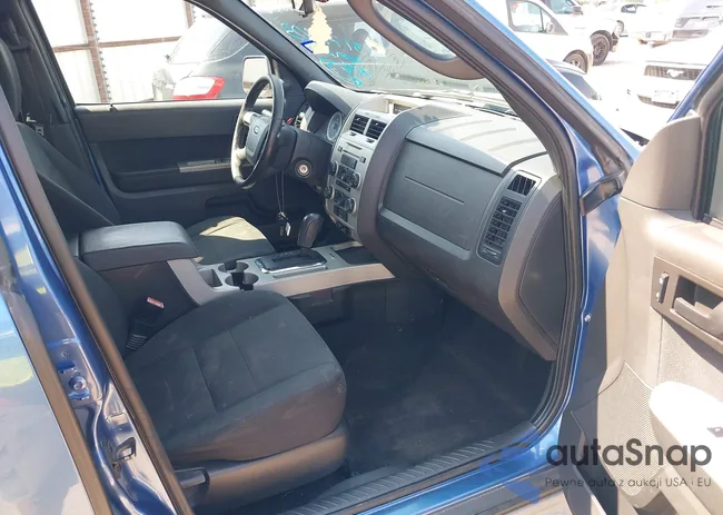 1FMCU03729KB27226: 43178803