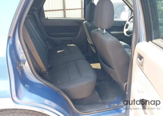 1FMCU03729KB27226: 43178803