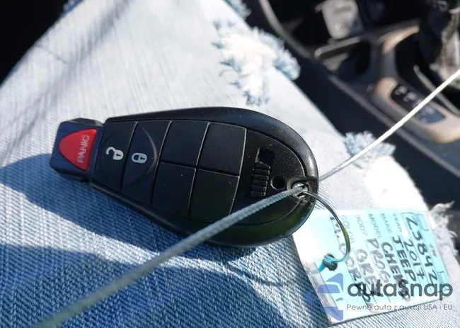 1C4PJLCB4HW661534: 43178837