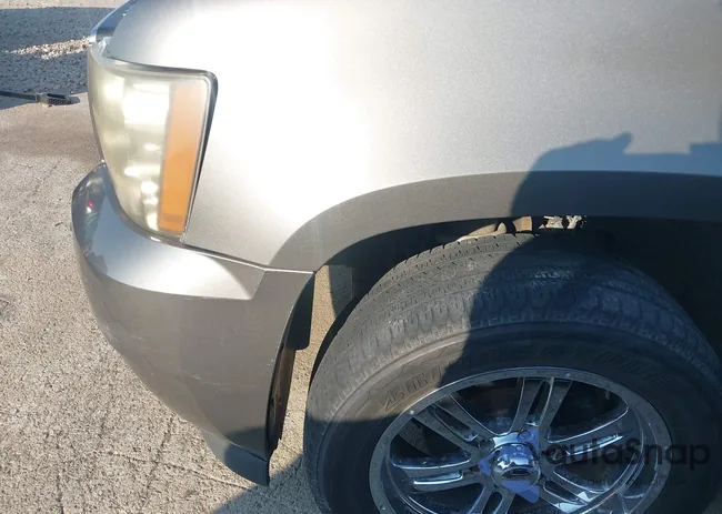 1GNFC13CX8R142318: 43178852