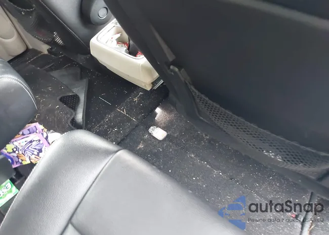 2C4RC1BG3FR539192: 43180135