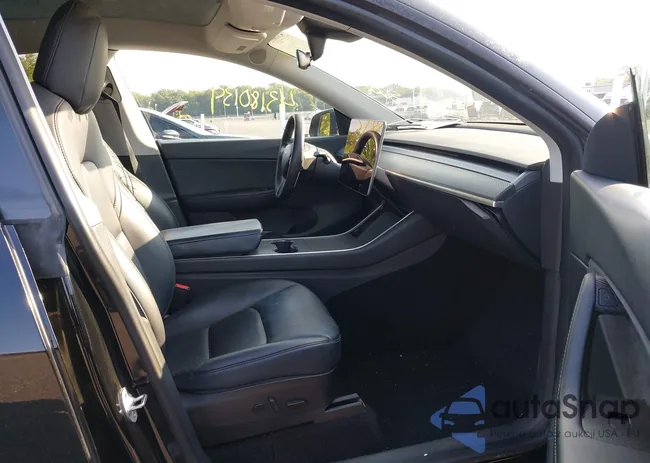 5YJYGDEE0LF048369: 43180139