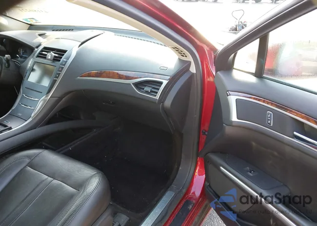 3LN6L2LUXER811786: 43180221