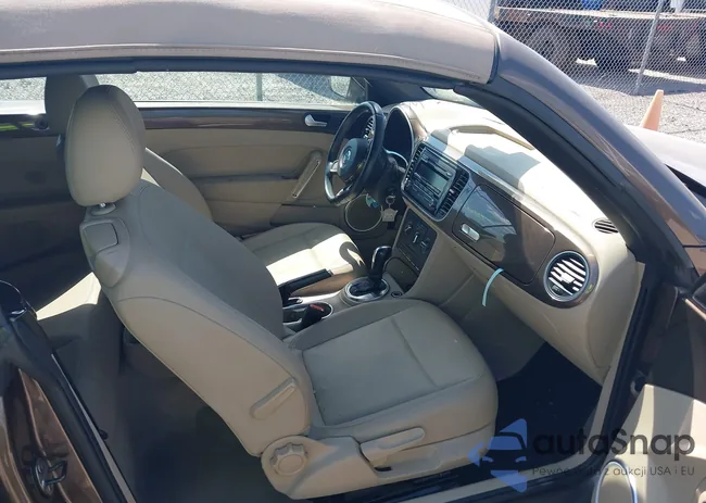 3VW5P7AT8DM829305: 43180301