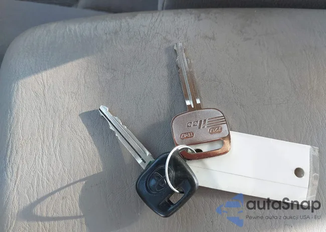 4T1BE32K05U604041: 43179594