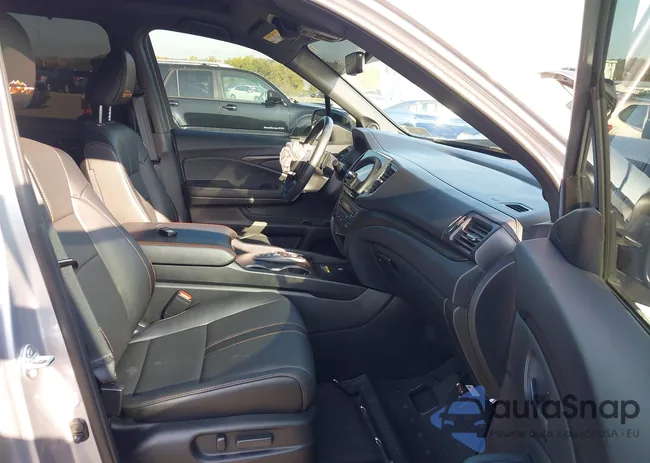 5FNYF8H63RB015048: 43179652