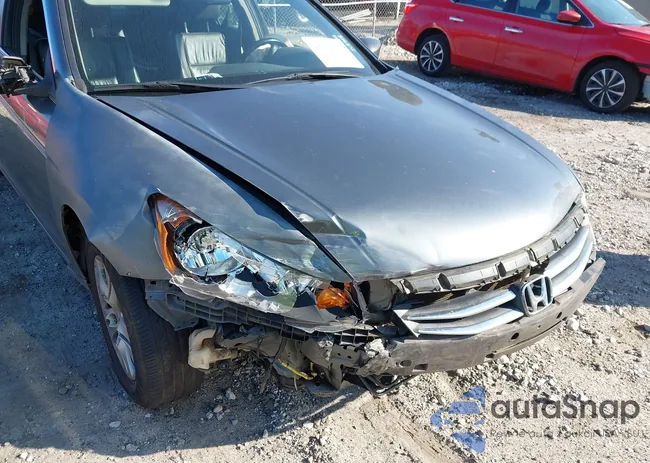 1HGCP2F67BA077530: 43179665