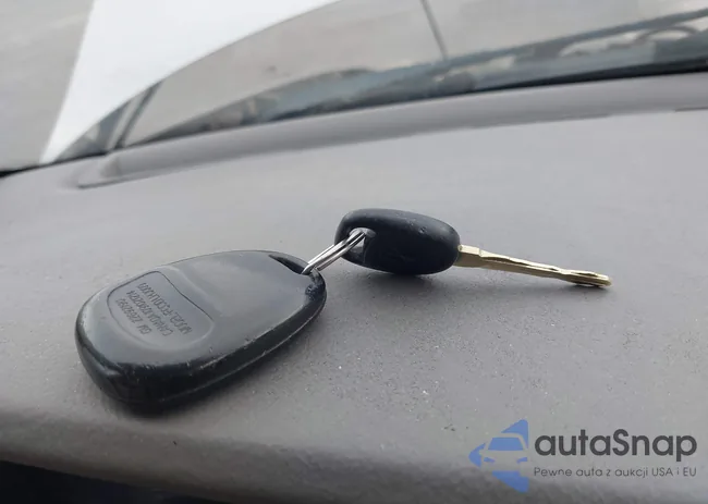 1G8JS54F22Y551085: 43179695