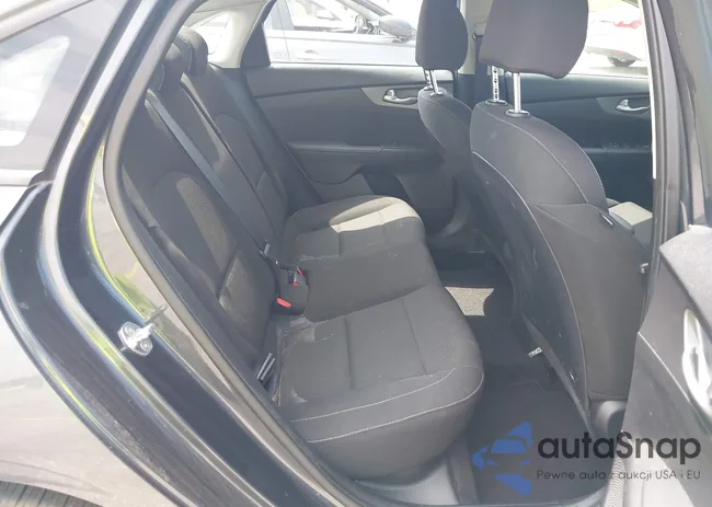 3KPF24AD3LE246369: 43179708