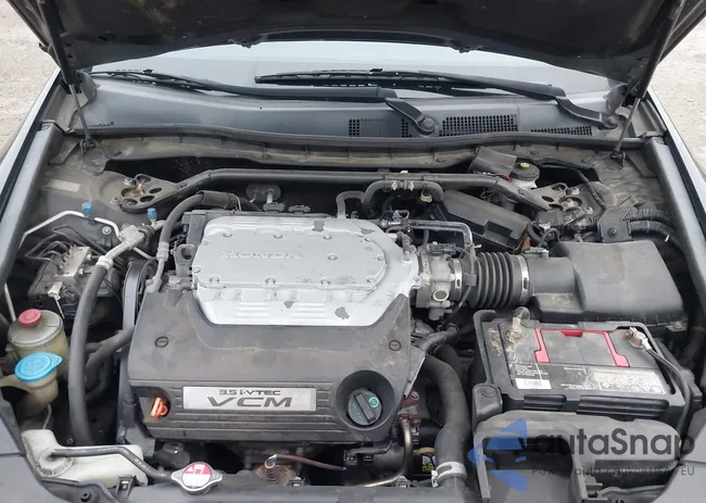 1HGCP3F83AA002653: 43179793