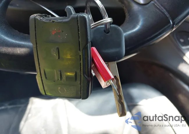 1GNSCBKC8FR218895: 43179904