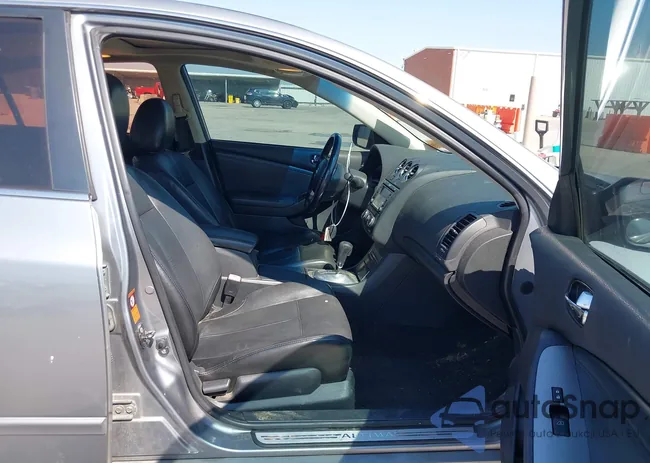 1N4AL21E99N519104: 43181247