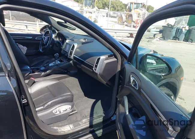 WP1AA2A29GKA12061: 43181250