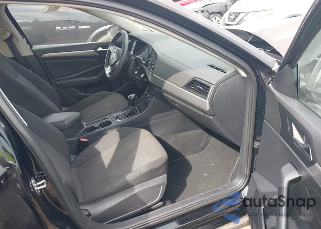 3VWCB7BU9KM183296: 43182053