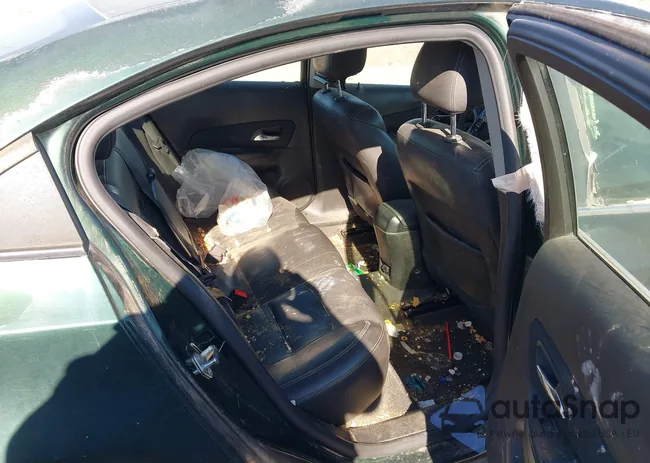 1G1PE5SB7E7307832: 43182061