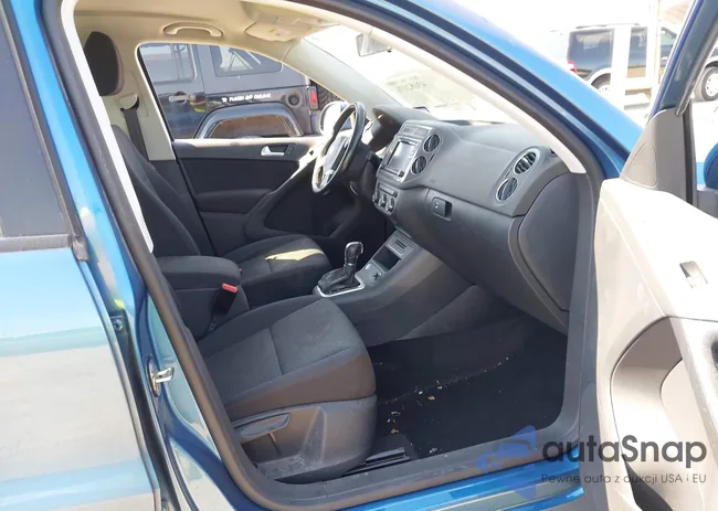 WVGBV7AX5HK053335: 43182176