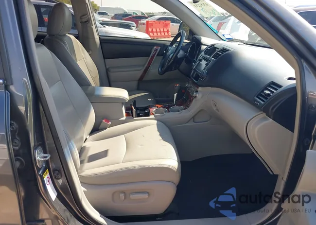 5TDYK3EH6DS120983: 43182218