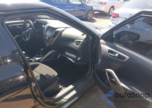 KMHTC6AD3HU322852: 43182367