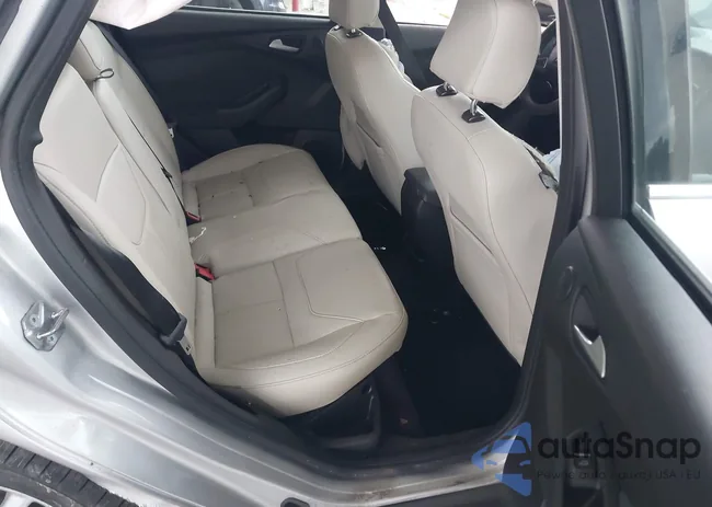 1FADP3J23HL291611: 43182412