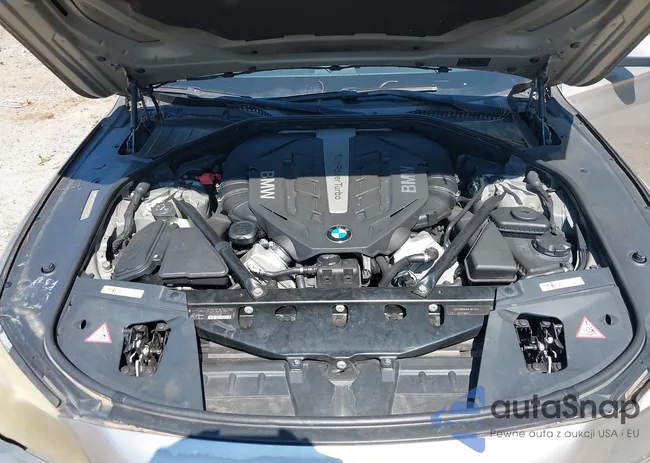 WBAKB83509CY60997: 43182555