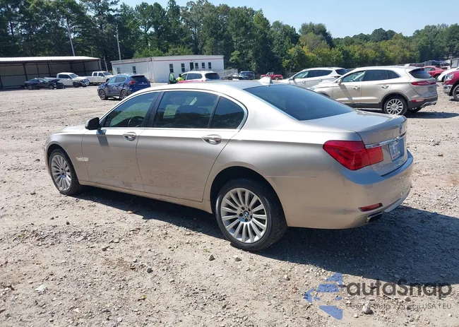 WBAKB83509CY60997: 43182555