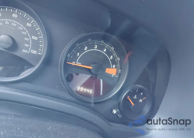 1C4NJPBA3FD367560: 43181652